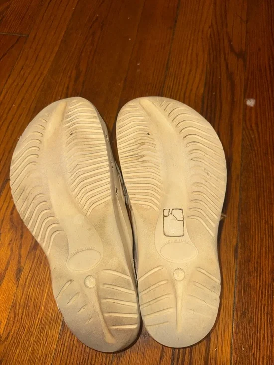 CHANEL Gray & Cream Logo Slide Sandals - Picture 3 of 4
